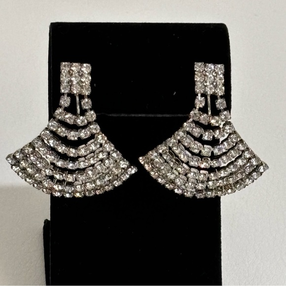 Vintage clear rhinestone articulated dangle clip on earrings - Picture 4 of 8